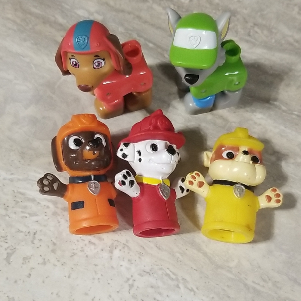 Paw Patrol Lot Finger Puppets and Mega Bloks